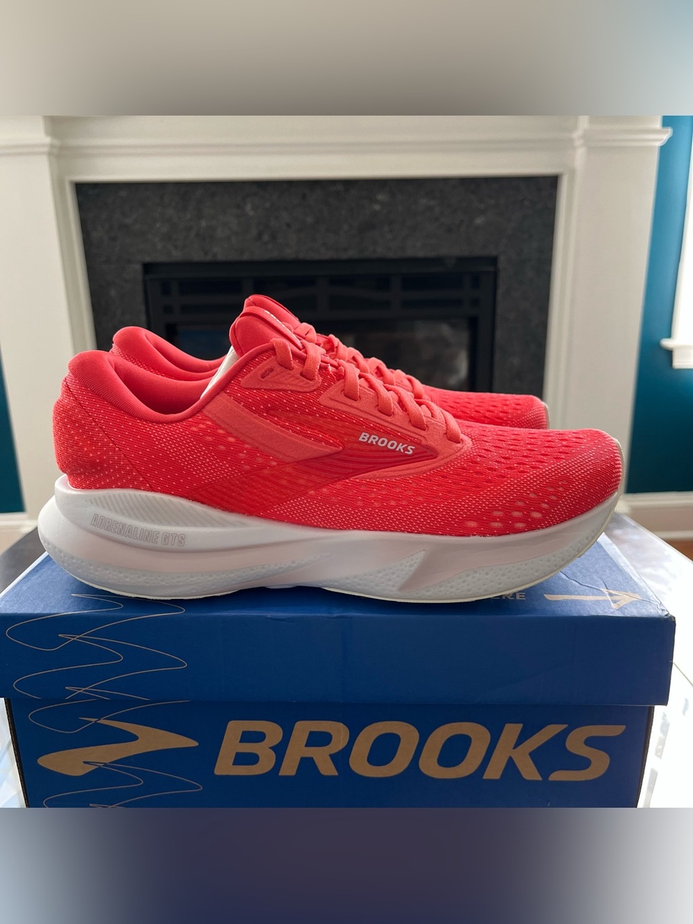 Brooks Adrenaline GTS 24 Women's 6.5 Running Shoes Cayenne/Thistle/White